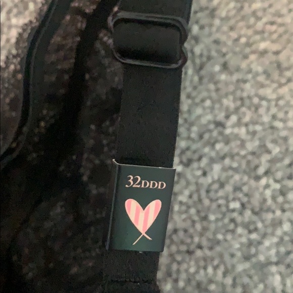 VS Sexy T racerback Demi bra - Picture 5 of 9